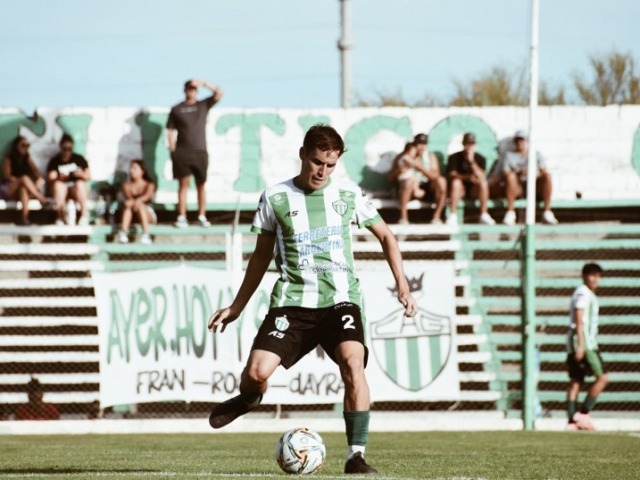 Ferro se sigue moviendo en el mercado de pases
